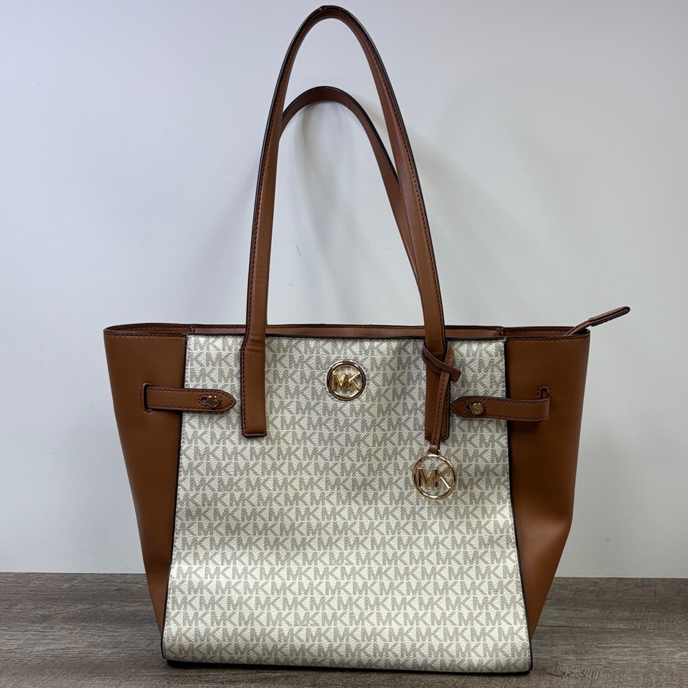 🤎 Michael Kors Jet Set Signature Logo & Leather Tote Bag